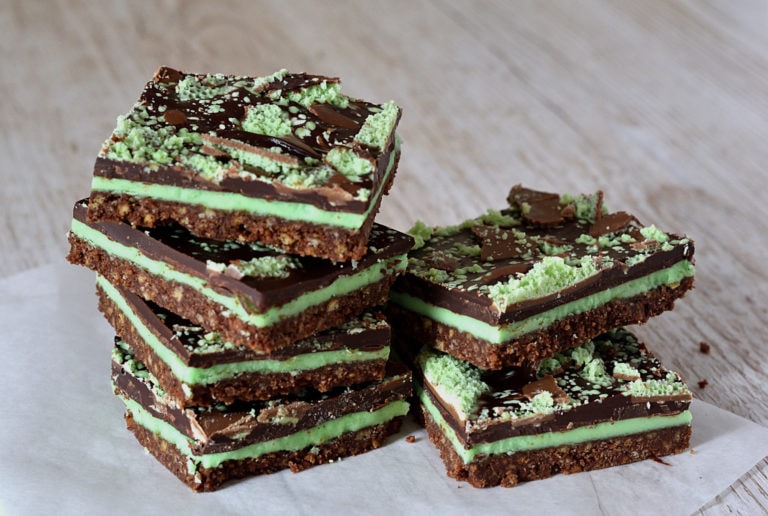 Peppermint slice recipe from Baking with Granny. Mint chocolate tray bake, with peppermint cream filling and chocolate topping.